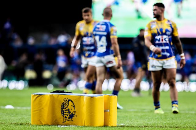 Leeds Rhinos Warmups are underway ahead of kickoff during the Betfred Super League round 23 match Leeds Rhinos vs Hull KR at Headingley Stadium, Leeds, United Kingdom, 21st August 2025

(Photo by Alfie Cosgrove/News Images)