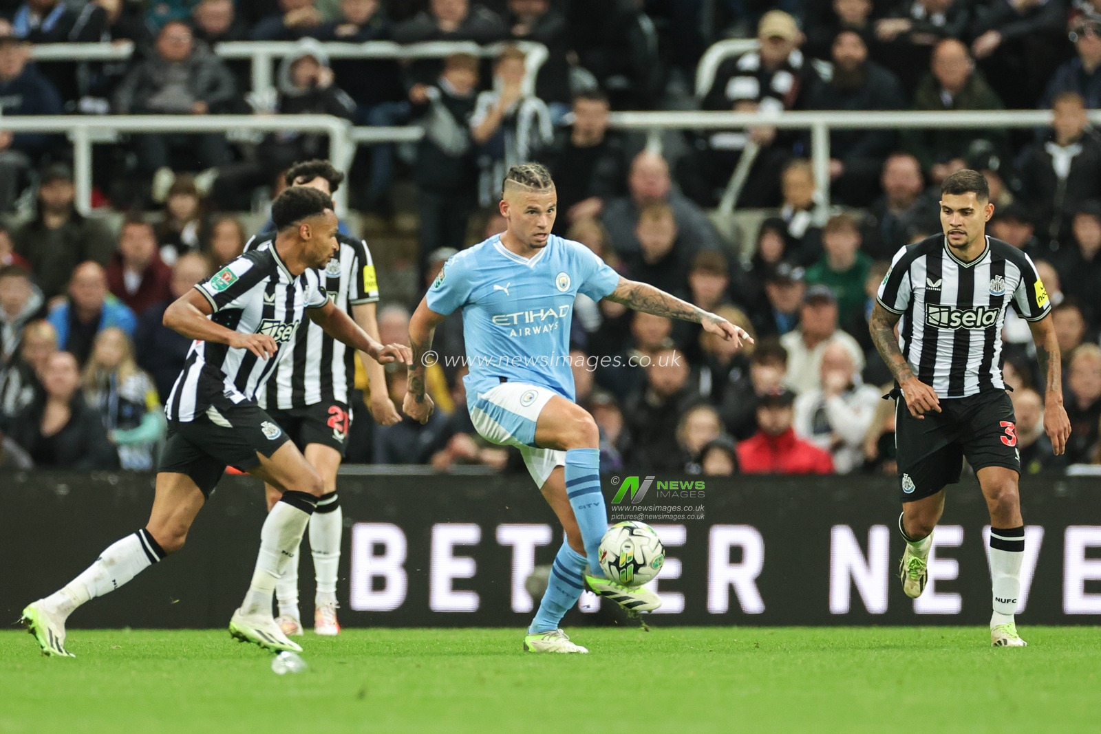 Kalvin Phillips #4 of Manchester City in action during the Carabao Cup Third Round match Newcastle United vs Manchester City at St. James's Park, Newcastle, United Kingdom, 27th September 2023

(Photo by Mark Cosgrove/News Images)