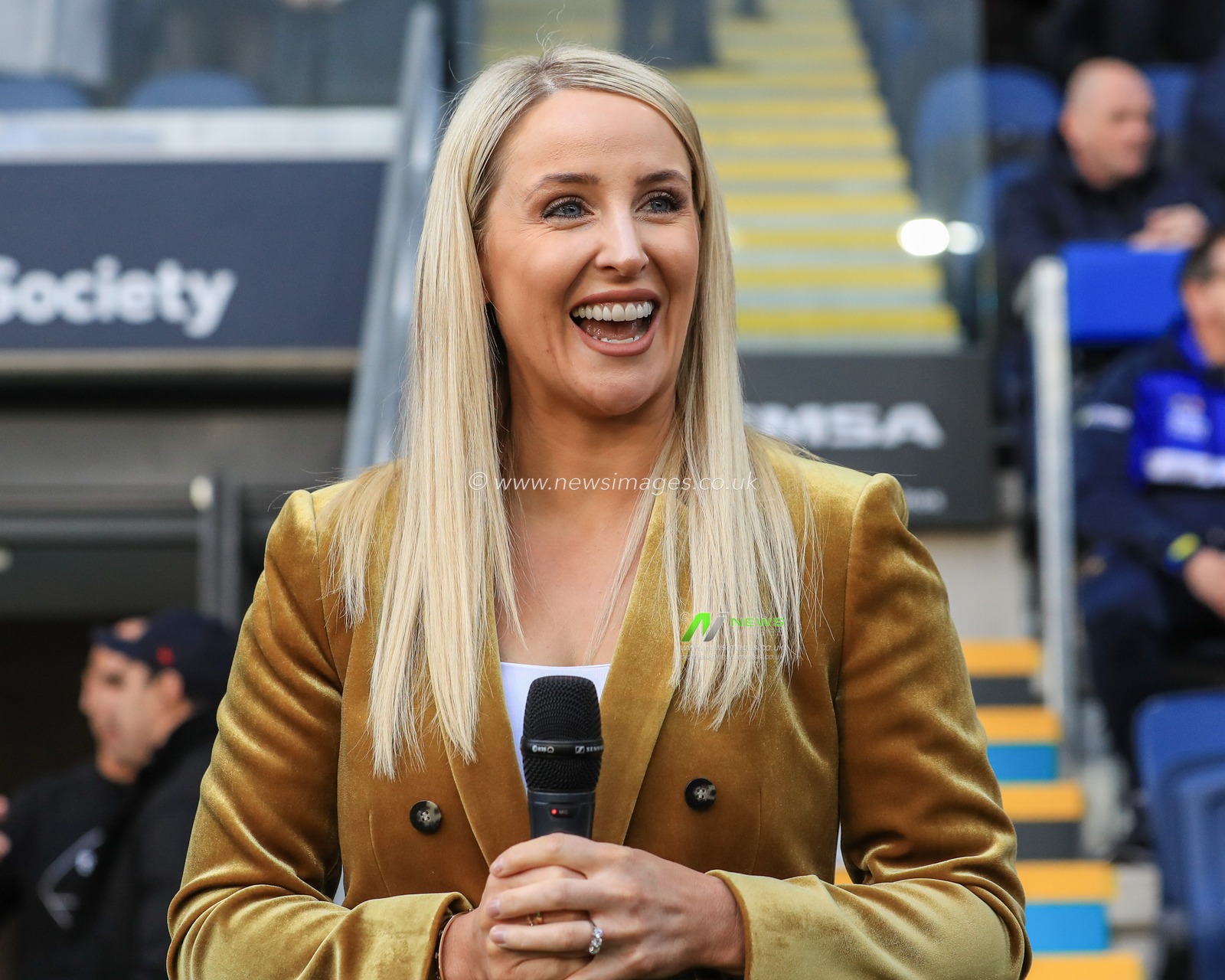 12th January 2020, Headingley Carnegie Stadium, Leeds, England; Jamie Jones-Buchanan, Rob Burrow Testimonial, Leeds Rhinos v Bradford Bulls : Lizzie Jones MBE prepares to sing 


Credit: Mark Cosgrove/News Images