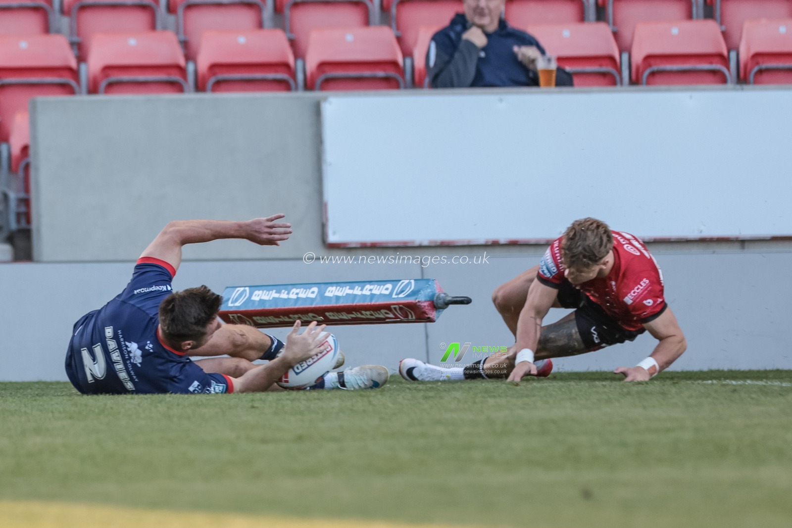 Tom Davies of Hull KR goes over for a try during the Betfred Super League Round 20 Salford Red Devils vs Hull KR at Salford Community Stadium, Eccles, United Kingdom, 31st July 2025

(Photo by Mark Cosgrove/News Images)