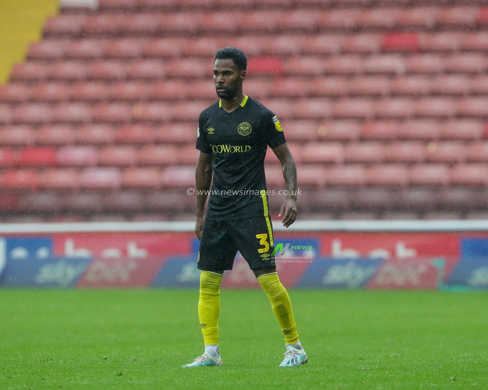 29th September 2019, Oakwell, Barnsley, England; Sky Bet Championship, Barnsley v Brentford : Rico Henry (3) of Brentford during the game

Credit: Mark Cosgrove/News Images