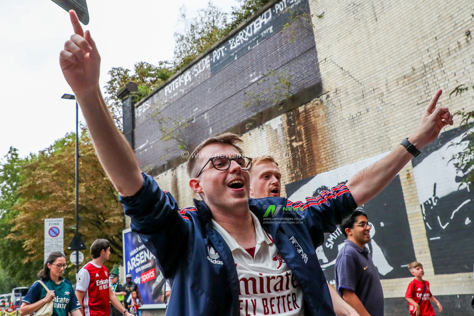 Fans arrive at Emirates Stadium prior to the Premier League match Arsenal vs Leeds United at Emirates Stadium, London, United Kingdom, 23rd August 2025

(Photo by Izzy Poles/News Images)