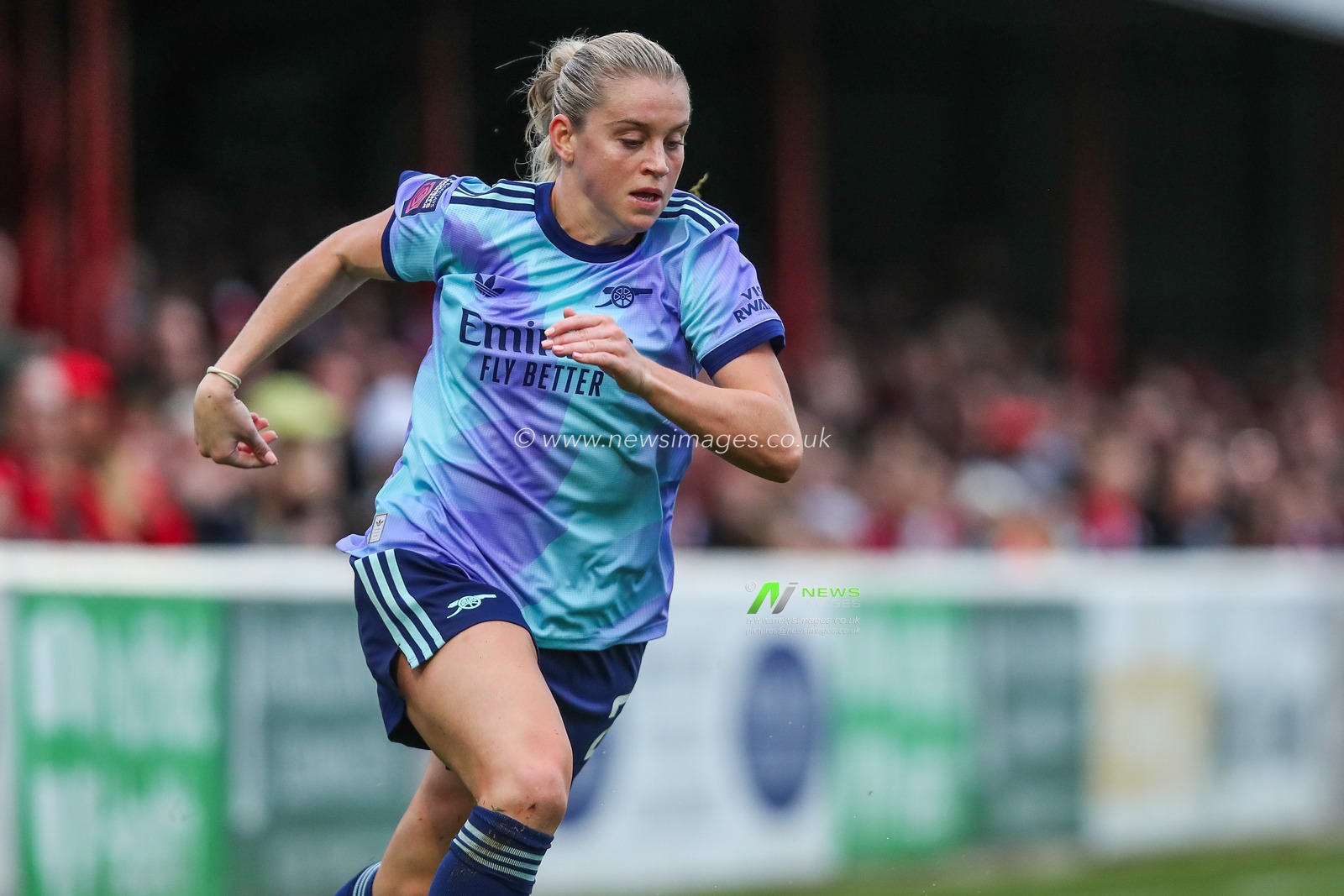 Alessia Russo of Arsenal in action during the Barclays Women's Super League match West Ham United Women vs Arsenal Women at Chigwell Construction Stadium, Dagenham, United Kingdom, 20th October 2024

(Photo by Izzy Poles/News Images)