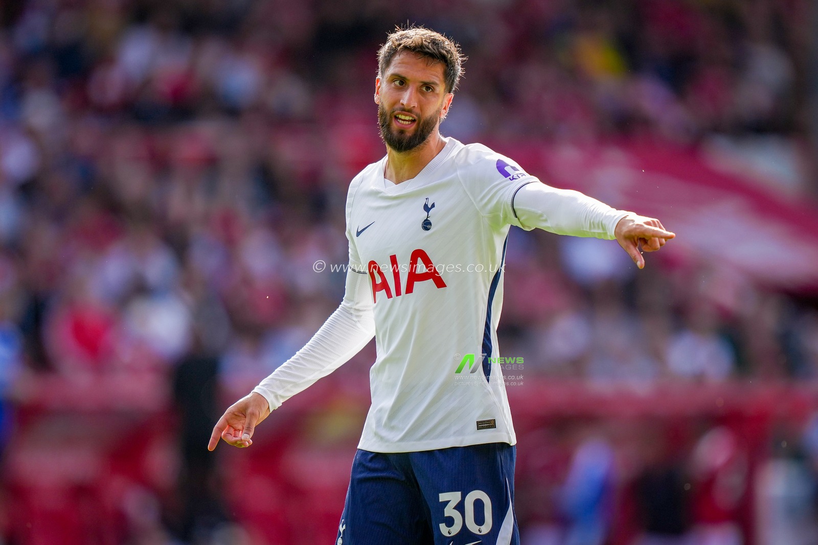 Rodrigo Bentancur of Tottenham Hotspur during the Premier League match Nottingham Forest vs Tottenham Hotspur at City Ground, Nottingham, United Kingdom on 05 September 2026

(Photo by Maynard Manyowa/News Images)