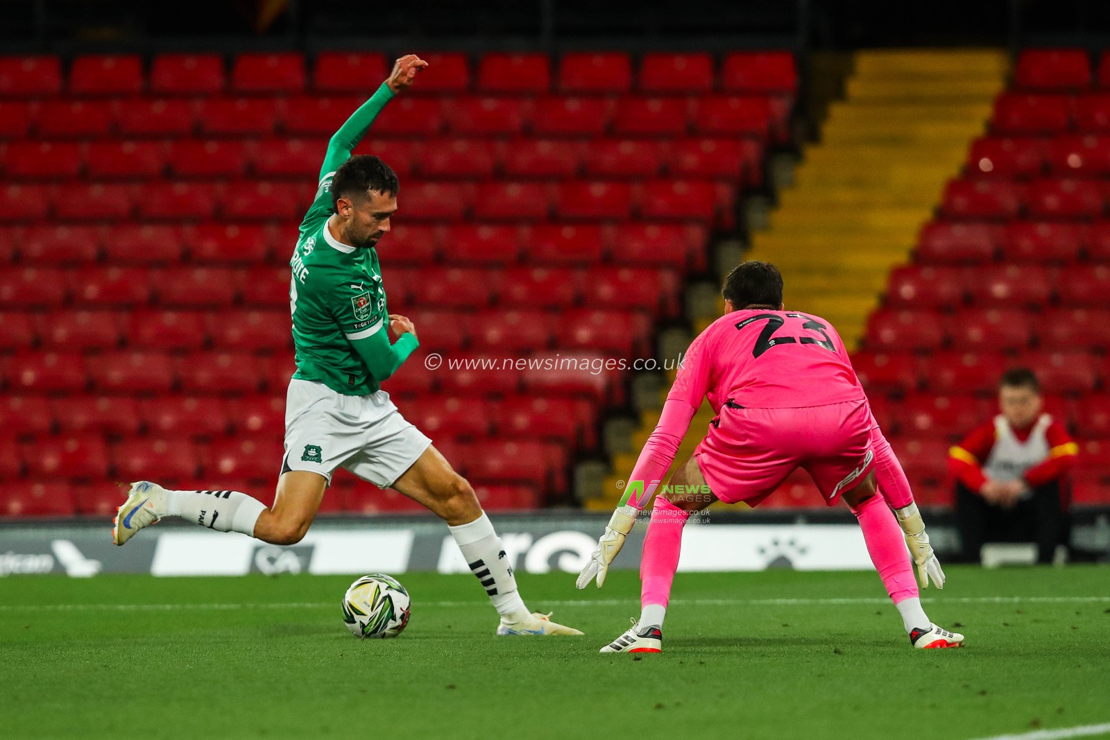 Ryan Hardie of Plymouth Argyle shoots during the Carabao Cup match Watford vs Plymouth Argyle at Vicarage Road, Watford, United Kingdom, 27th August 2024

(Photo by Izzy Poles/News Images)