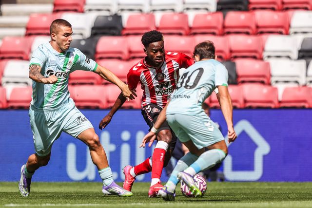 Simon Adingra of Sunderland during the Pre-season friendly match Sunderland vs Real Betis at Stadium Of Light, Sunderland, United Kingdom, 2nd August 2025

(Photo by Alfie Cosgrove/News Images)