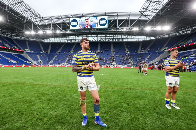 Matty Ashton of Warrington Wolves applauds the fans after the game during the Betfred Super League Magic Weekend match Leigh Leopards vs Warrington Wolves at Leigh Sports Village, Leigh, United Kingdom on 04 July 2026

(Photo by Alfie Cosgrove/News Images)