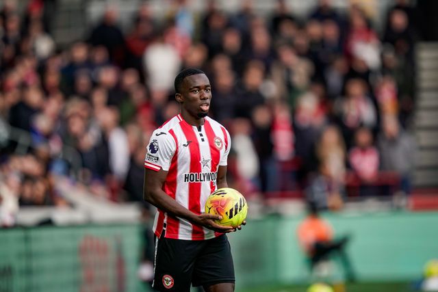 Michael Kayode of Brentford prepares to takeca throw-in  during the Premier League match Brentford vs Nottingham Forest at The Gtech Community Stadium, London, United Kingdom, 25th January 2026

(Photo by Maynard Manyowa/News Images)
