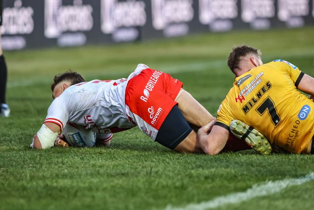 Jai Whitbread of Hull KR goes over for a try during the Betfred Super League round 15 match Castleford Tigers vs Hull KR at The Mend-A-Hose Jungle, Castleford, United Kingdom, 19th June 2025

(Photo by Alfie Cosgrove/News Images)