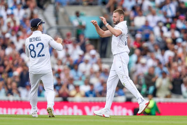 Gus Atkinson of England celebrates with teammates after the dismissal of Karun Nair of India during the 5th Rothesay Test Match Day 3 England vs India at The Kia Oval, London, United Kingdom, 2nd August 2025

(Photo by Izzy Poles/News Images)