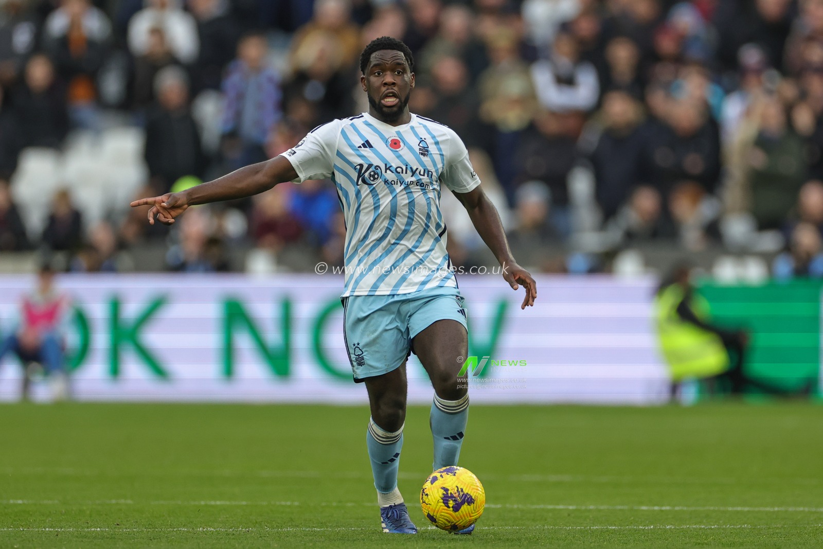 Orel Mangala #5 of Nottingham Forest in action during the Premier League match West Ham United vs Nottingham Forest at London Stadium, London, United Kingdom, 12th November 2023

(Photo by Mark Cosgrove/News Images)