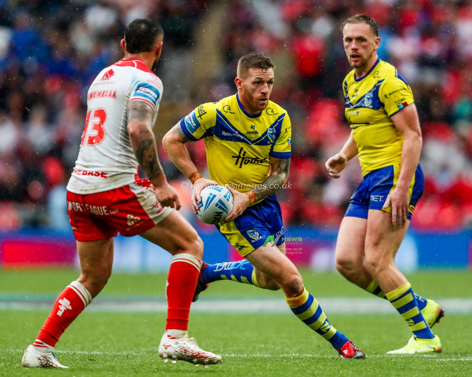 Marc Sneyd of Warrington Wolves runs with the ball during the Betfred Challenge Cup Final Warrington Wolves vs Hull KR at Wembley Stadium, London, United Kingdom, 7th June 2025

(Photo by Izzy Poles/News Images)