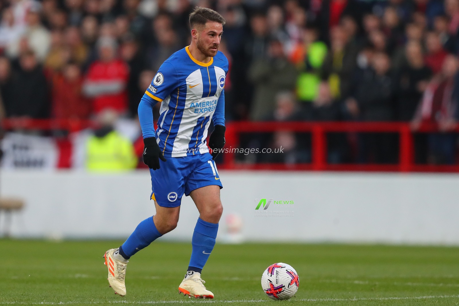 Alexis Mac Allister #10 of Brighton & Hove Albion in action during the Premier League match Nottingham Forest vs Brighton and Hove Albion at City Ground, Nottingham, United Kingdom, 26th April 2023

(Photo by Gareth Evans/News Images)