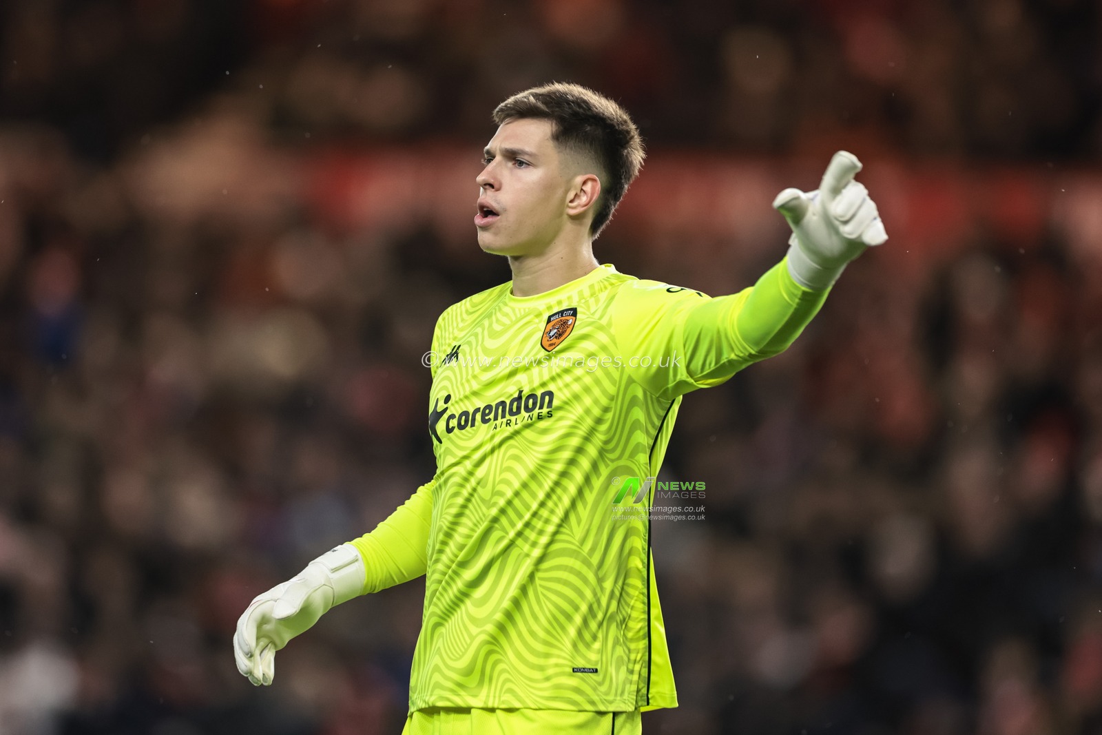Hull City goalkeeper Ivor Pandur gives his team instructions during the Sky Bet Championship match Middlesbrough vs Hull City at Riverside Stadium, Middlesbrough, United Kingdom, 29th December 2025

(Photo by Mark Cosgrove/News Images)

*** GER AUT SUI OUT ***