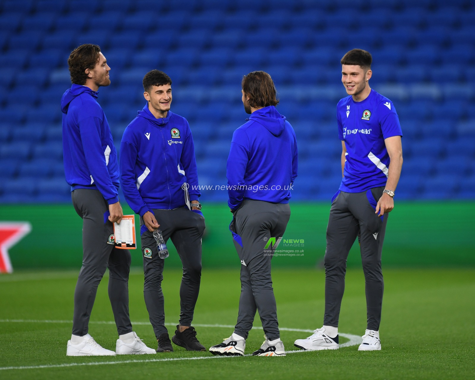 Blackburn Rovers Pre match Pitch inspectionduring the Sky Bet Championship match Cardiff City vs Blackburn Rovers at Cardiff City Stadium, Cardiff, United Kingdom, 4th October 2022

(Photo by Mike Jones/News Images)