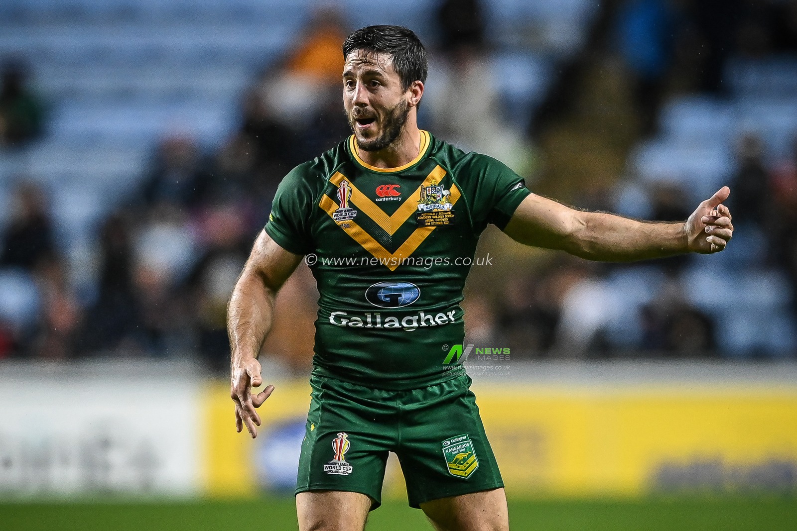 Ben Hunt of Australia gives his team instructions during the Rugby League World Cup 2021 match Australia vs Scotland at Coventry Building Society Arena, Coventry, United Kingdom, 21st October 2022

(Photo by Craig Thomas/News Images)