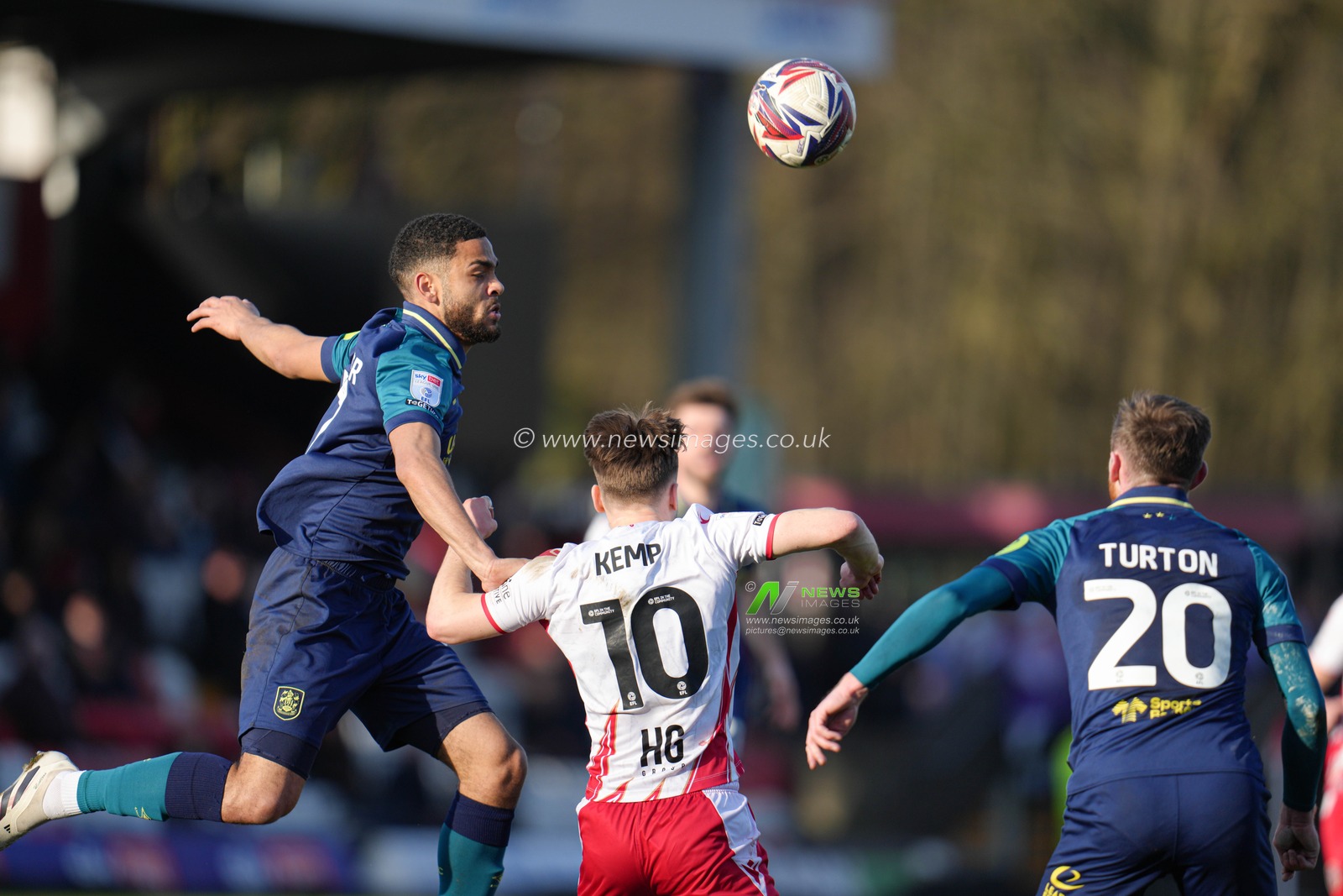 Both set of players go for header during the Sky Bet League 1 match Stevenage vs Huddersfield Town at Lamex Stadium, Stevenage, United Kingdom, 1st March 2025

(Photo by Harvey Murphy/News Images)
