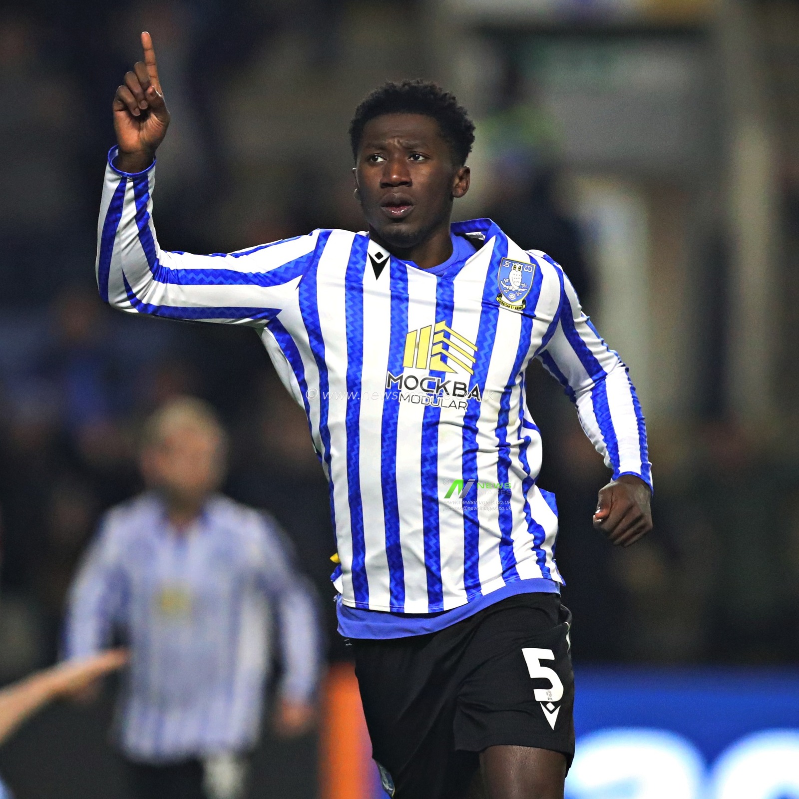 Di'Shon Bernard of Sheffield Wednesday celebrates his goal during the Sky Bet Championship match Sheffield Wednesday vs Bristol City at Hillsborough, Sheffield, United Kingdom, 22nd January 2025

(Photo by Sam Eaden/News Images)
