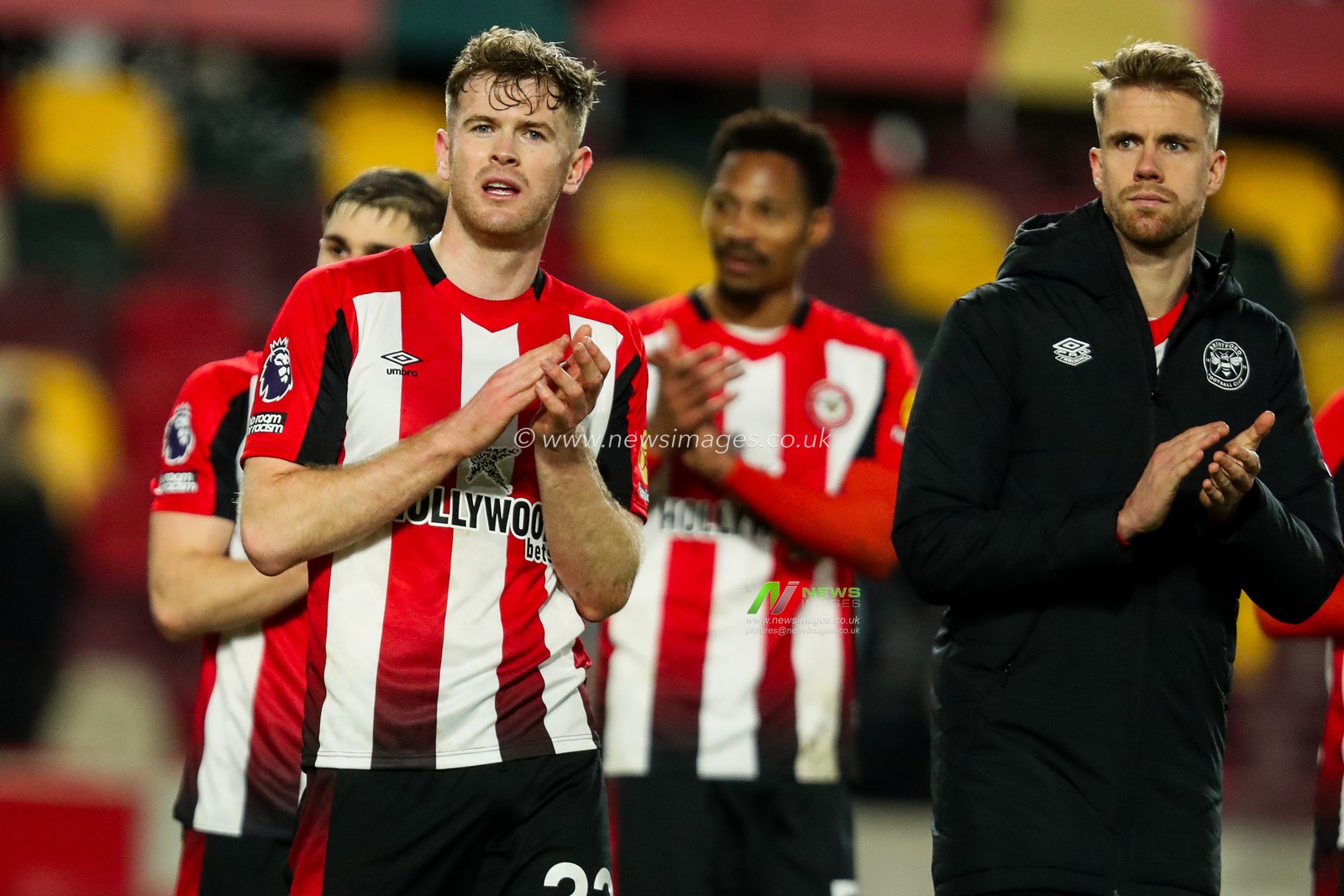 Nathan Collins of Brentford acknowledges the fans after the teams draw following the Premier League match Brentford vs Everton at The Gtech Community Stadium, London, United Kingdom, 26th February 2025

(Photo by Izzy Poles/News Images)