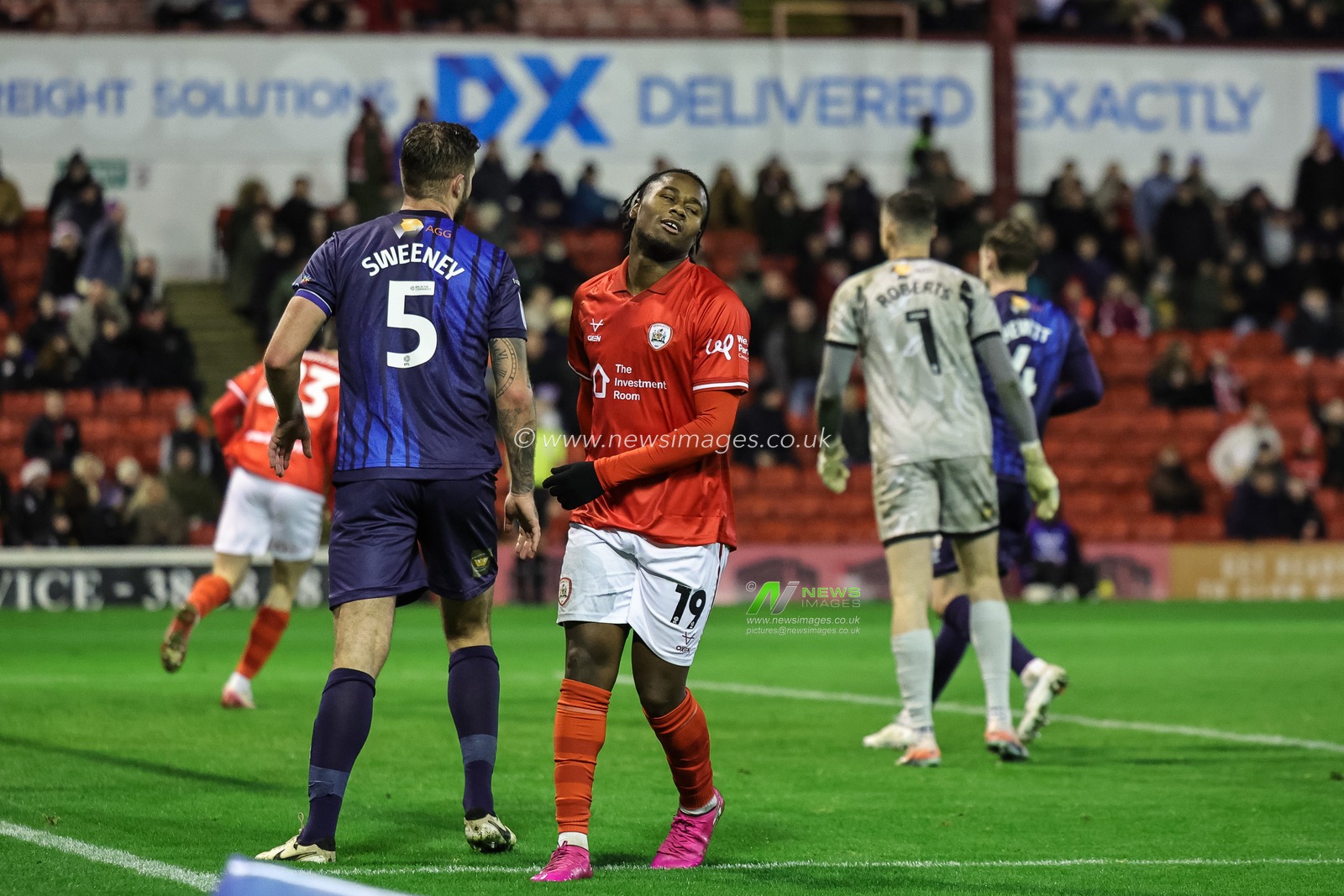 Reyes Cleary of Barnsley reacts after a missed chance on goal during the Sky Bet League 1 match Barnsley vs Mansfield Town at Oakwell, Barnsley, United Kingdom, 26th December 2025

(Photo by Mark Cosgrove/News Images)

*** GER AUT SUI OUT ***