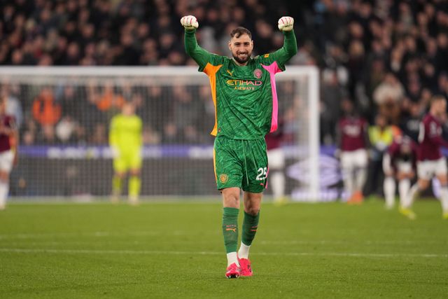 Manchester City goalkeeper Gianluigi Donnarumma celebrates 0-1 lead during the Premier League match West Ham United vs Manchester City at London Stadium, London, United Kingdom on 14 March 2026

(Photo by Harvey Murphy/News Images)
