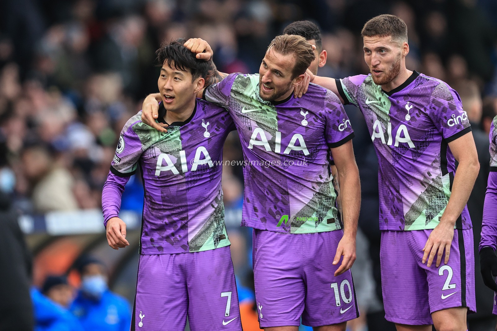 Son Heung-Min #7 of Tottenham Hotspur celebrates his goal to make it 0-4 with Harry Kane #10 of Tottenham Hotspur
