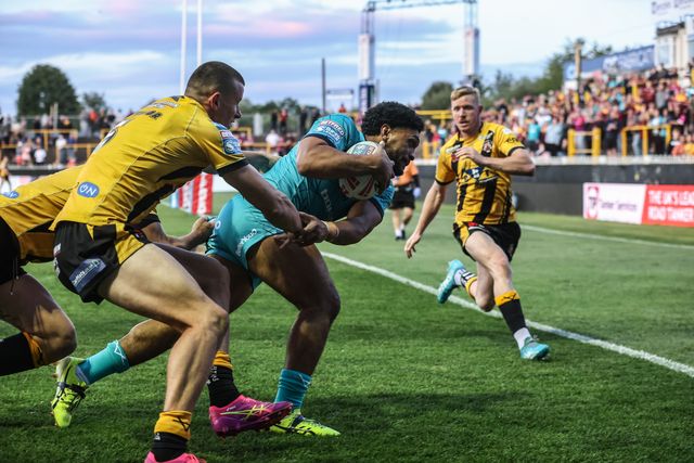 Betfred Super League round 17 Castleford Tigers v Huddersfield Giants
