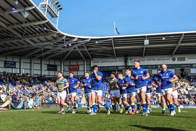 Warrington Wolves players head in after the warmups during the Betfred Super League round 5 match Warrington Wolves vs Castleford Tigers at The Halliwell Jones Stadium, Warrington, United Kingdom on 21 March 2026

(Photo by Alfie Cosgrove/News Images)