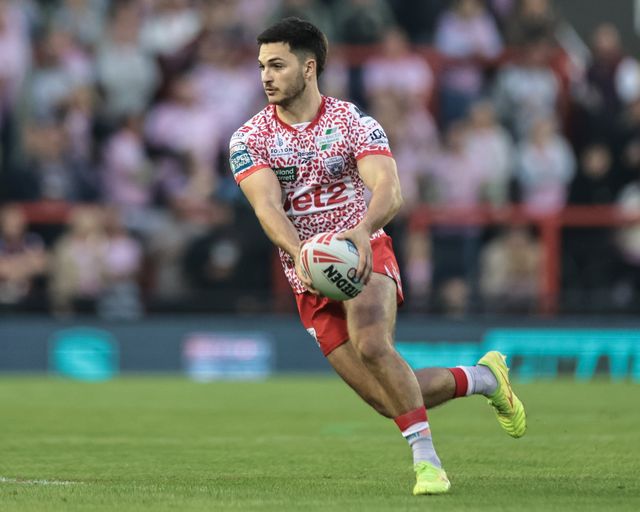 Ben Mcnamara of Leigh Leopards breaks with the ball during the Betfred Super League Round 23 match Leigh Leopards vs Salford Red Devils at Leigh Sports Village, Leigh, United Kingdom, 22nd August 2025

(Photo by Mark Cosgrove/News Images)