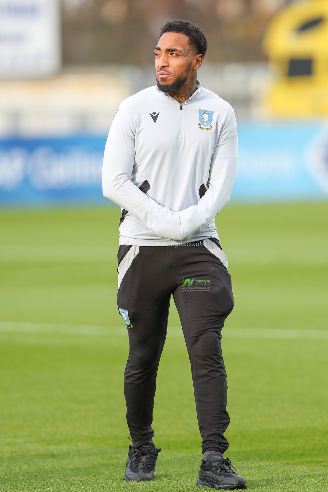 Mallik Wilks #7 of Sheffield Wednesday arrives ahead of the Sky Bet League 1 match Exeter City vs Sheffield Wednesday at St James' Park, Exeter, United Kingdom, 10th December 2022

(Photo by Gareth Evans/News Images)