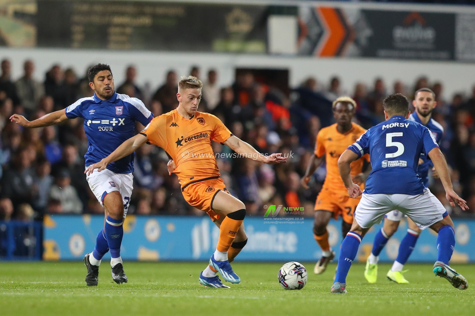 Liam Delap #20 of Hull City in action during the Sky Bet Championship match Ipswich Town vs Hull City at Portman Road, Ipswich, United Kingdom, 3rd October 2023

(Photo by Gareth Evans/News Images)