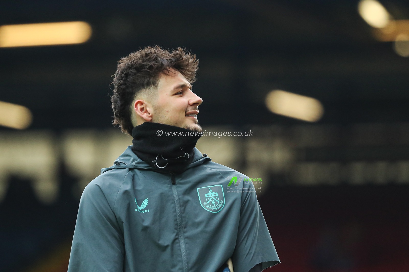 James Trafford of Burnley smiling at the burnley away fans before the Sky Bet Championship match Blackburn Rovers vs Burnley at Ewood Park, Blackburn, United Kingdom, 4th January 2025

(Photo by Jorge Horsted/News Images)