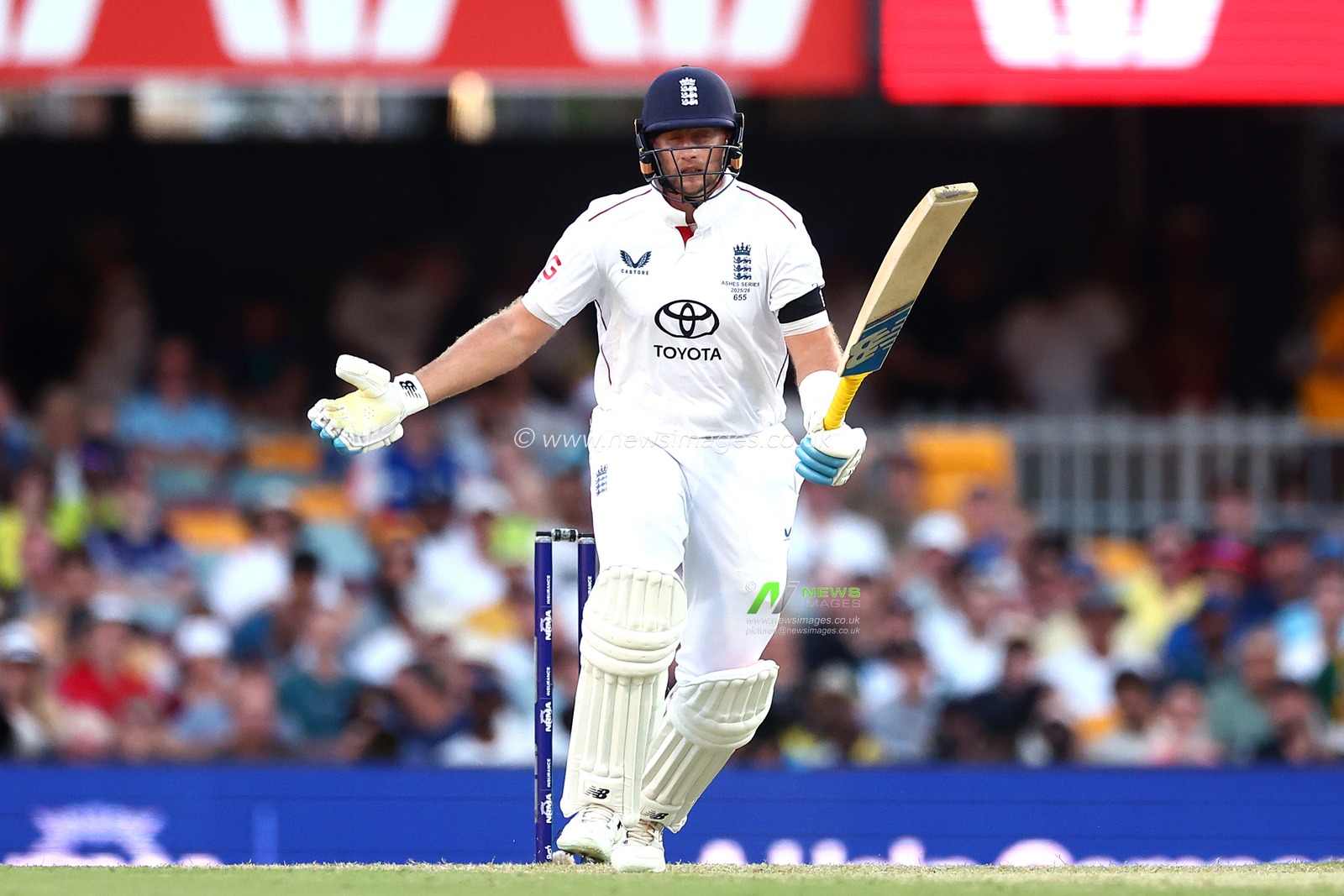 Joe Root of England bats during the NRMA Insurance Ashes Second Test Day 1 Series match Australia vs England at The Gabba, Brisbane Cricket Ground, Brisbane, Australia, 4th December 2025

(Photo by Patrick Hoelscher/News Images)

*** GER AUT SUI OUT ***
