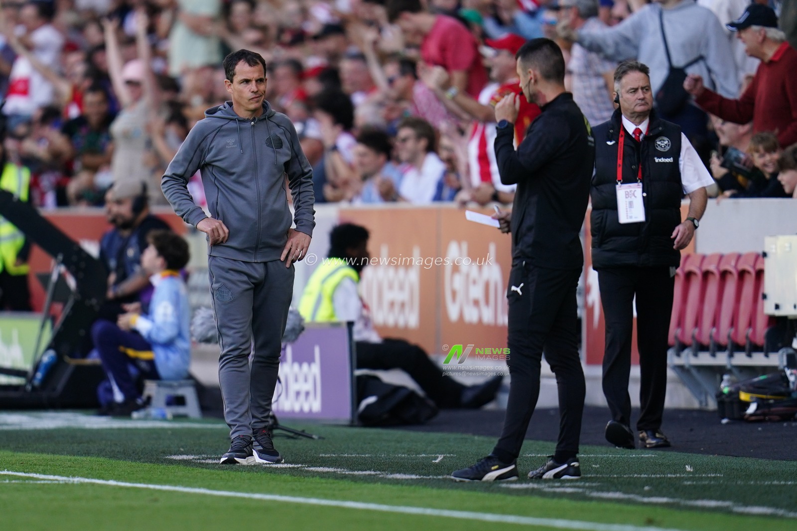 Regis Le Bris manager of Sunderland during the Premier League match Brentford vs Sunderland at GTECH Community Stadium, London, United Kingdom on 05 September 2026

(Photo by Harvey Murphy/News Images)