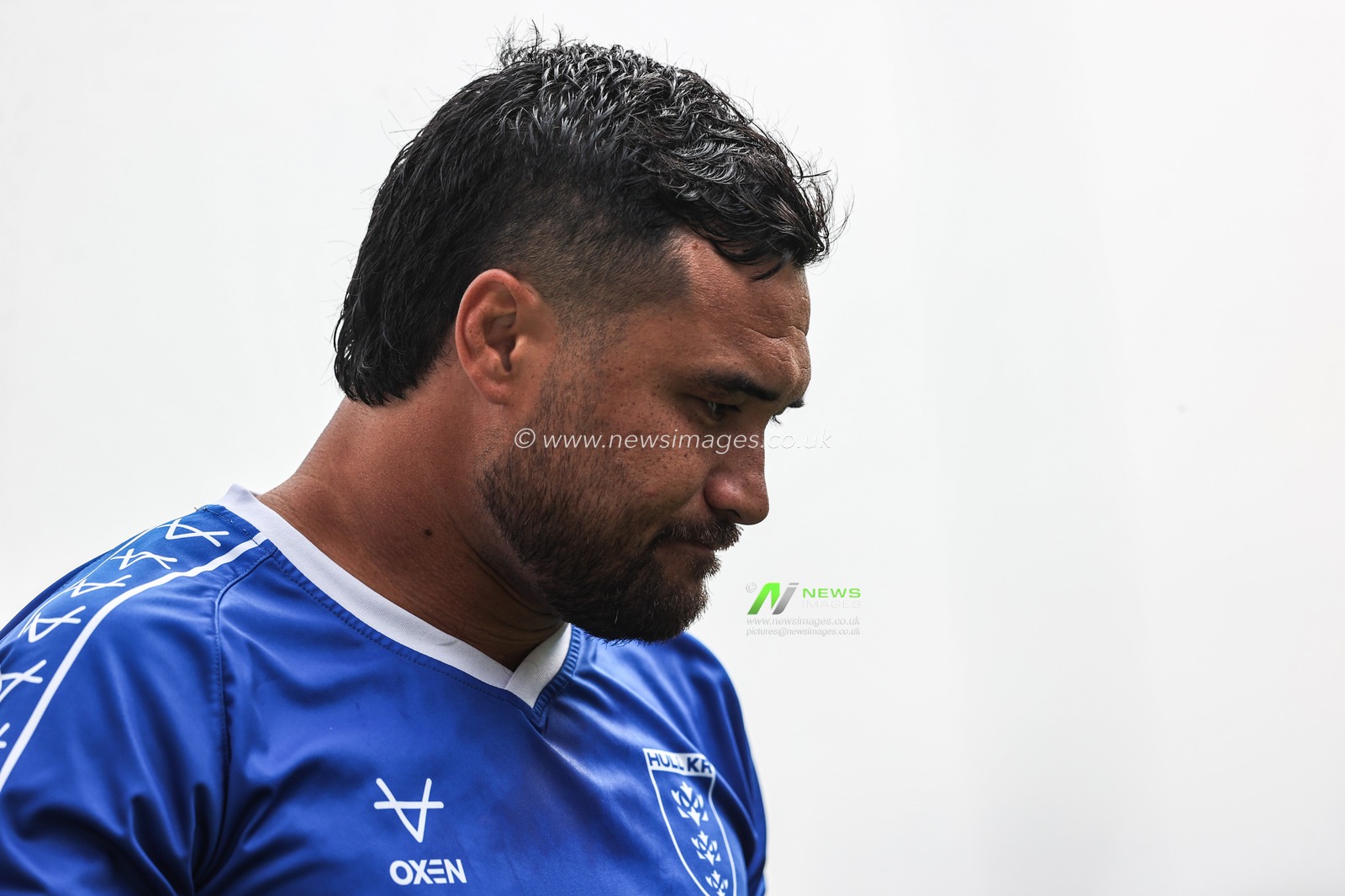 Peta Hiku of Hull KR in the pre-game warm up during the Betfred Super League round 21 match Hull KR vs Castleford Tigers at Sewell Group Craven Park, Kingston upon Hull, United Kingdom, 9th August 2025

(Photo by Alfie Cosgrove/News Images)