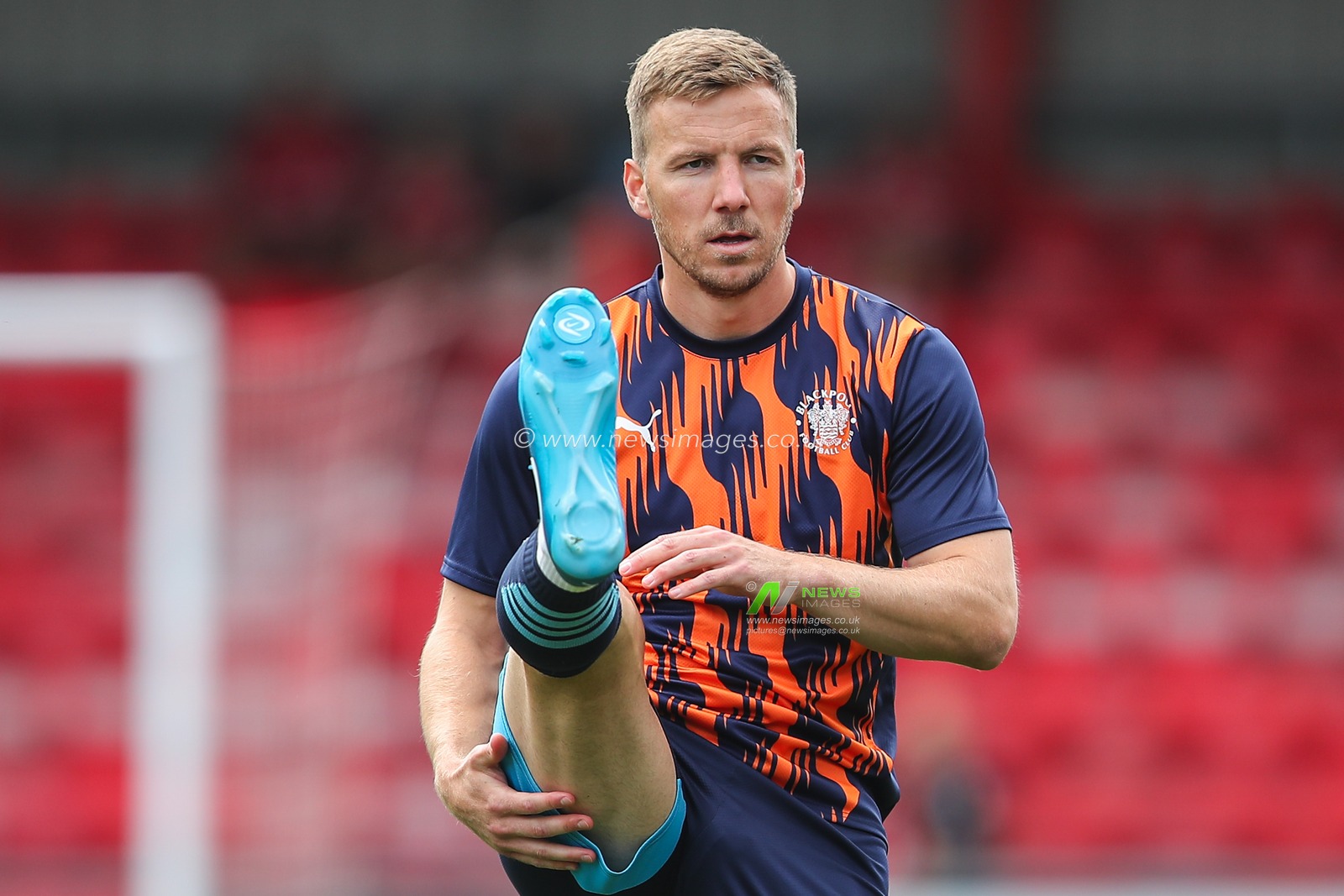 Lee Evans of Blackpool during the pre-game warm up ahead of the Pre-season friendly match Crewe Alexandra vs Blackpool at Alexandra Stadium, Crewe, United Kingdom, 3rd August 2024

(Photo by Gareth Evans/News Images)