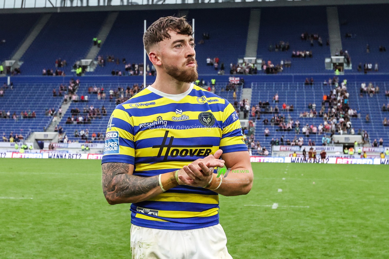 Matty Ashton of Warrington Wolves applauds the fans after the game during the Betfred Super League Magic Weekend match Leigh Leopards vs Warrington Wolves at Leigh Sports Village, Leigh, United Kingdom on 04 July 2026

(Photo by Alfie Cosgrove/News Images)