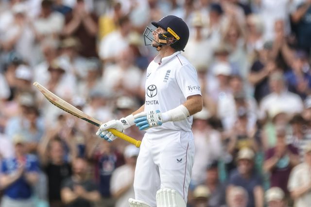 England captain Joe Root celebrates a half century  during the 2nd Rothesay Test Match Day 4 match England vs New Zealand at The Kia Oval, London, United Kingdom on 20 June 2026

(Photo by Mark Cosgrove/News Images)