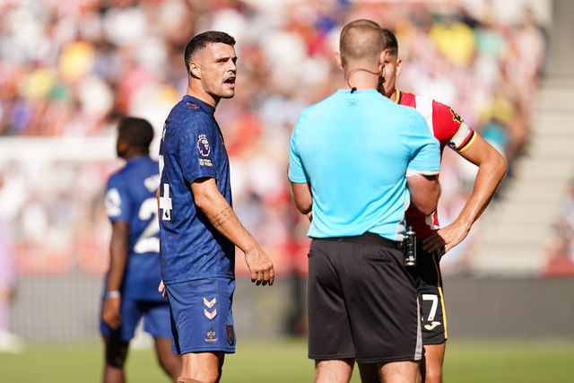 Granit Xhaka of Sunderland during the Premier League match Brentford vs Sunderland at GTECH Community Stadium, London, United Kingdom on 05 September 2026

(Photo by Harvey Murphy/News Images)