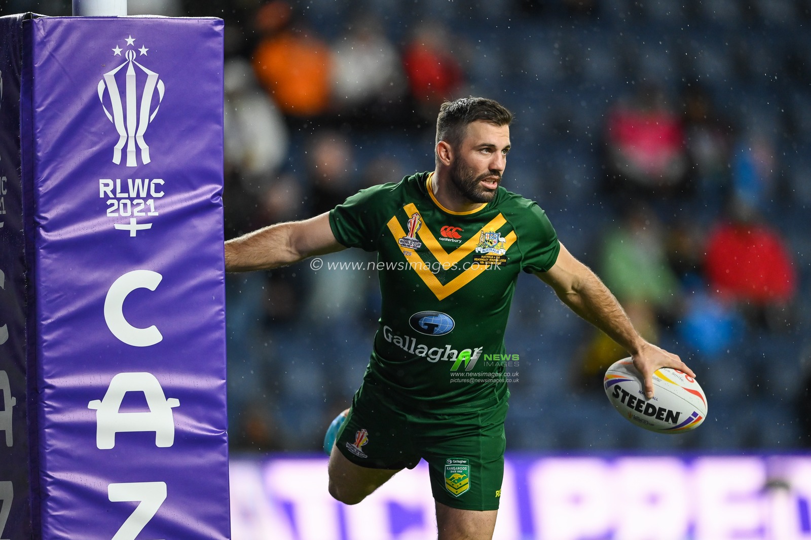 James Tedesco of Australia stretches during pre match warm up ahead of the Rugby League World Cup 2021 match Australia vs Fiji at Headingley Stadium, Leeds, United Kingdom, 15th October 2022

(Photo by Craig Thomas/News Images)