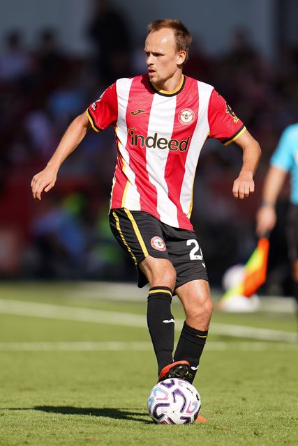 Mikkel Damsgaard of Brentford with the ball during the Premier League match Brentford vs Sunderland at GTECH Community Stadium, London, United Kingdom on 05 September 2026

(Photo by Harvey Murphy/News Images)