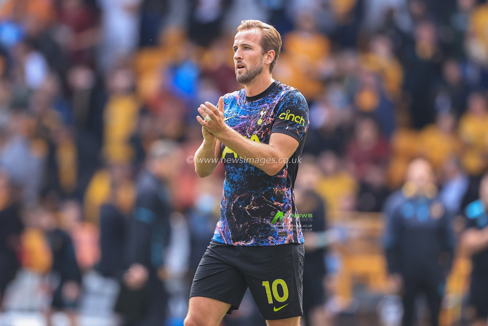Harry Kane #10 of Tottenham Hotspur applauds the Spurs fans, possibly for the last time