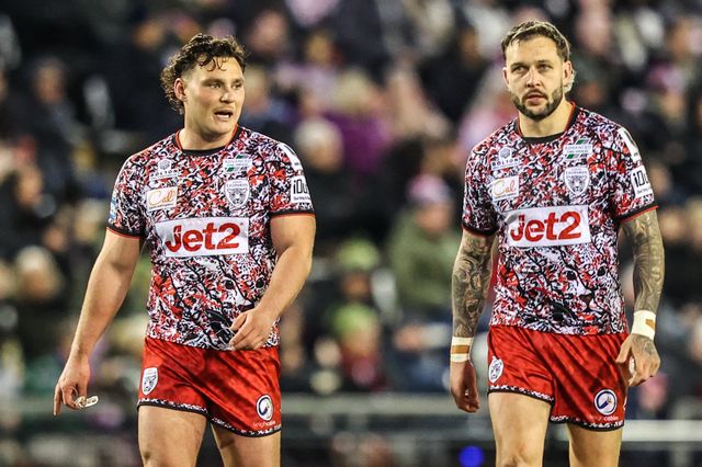 Lachlan Lam of Leigh Leopards speaks to Gareth O'Brien of Leigh Leopards during the Betfred Super League match Leigh Leopards vs Catalans Dragons at Leigh Sports Village, Leigh, United Kingdom on 06 March 2026

(Photo by Alfie Cosgrove/News Images)