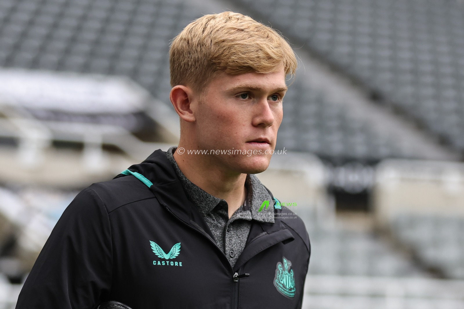 Lewis Hall #20 of Newcastle United arrives during the Carabao Cup Third Round match Newcastle United vs Manchester City at St. James's Park, Newcastle, United Kingdom, 27th September 2023

(Photo by Mark Cosgrove/News Images)