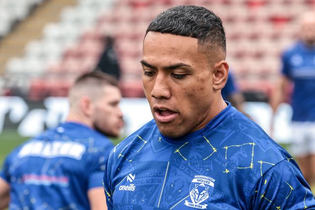 Albert Hopoate of Warrington Wolves in the pre-game warm up during the Betfred Super League round 20 match Leigh Leopards vs Warrington Wolves at Leigh Sports Village, Leigh, United Kingdom on 25 July 2026

(Photo by Alfie Cosgrove/News Images)