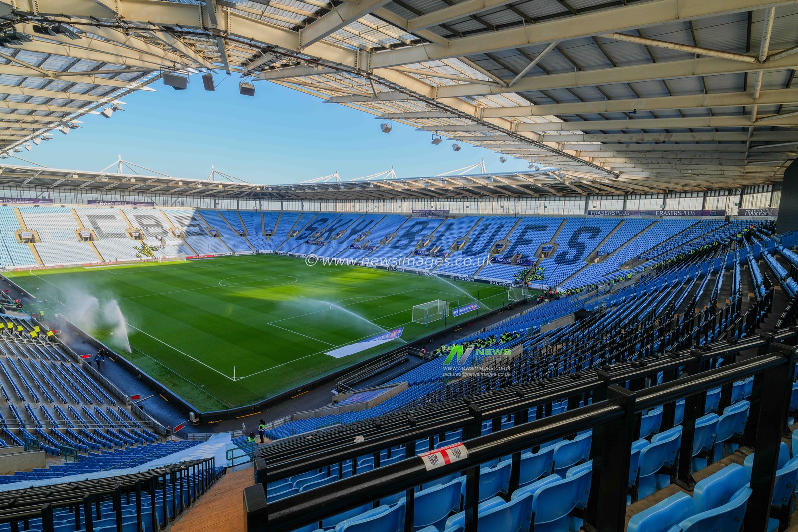 A stadium shot showing the pitch from the stands  during the Sky Bet Championship match Coventry City vs Swansea City at Coventry Building Society Arena, Coventry, United Kingdom, 26th December 2025

(Photo by Maynard Manyowa/News Images)

*** GER AUT SUI OUT ***