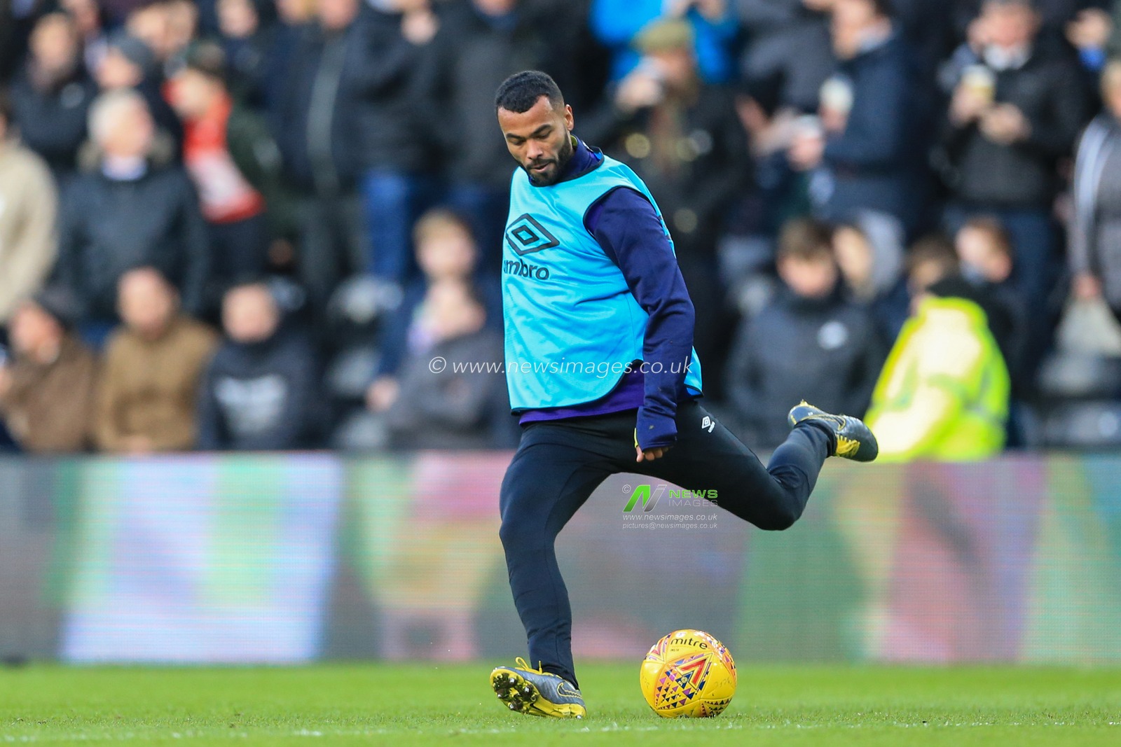 9th February 2019, Pride Park, Derby, England; Sky Bet Championship, Derby County vs Hull City ; Ashley Cole (26) of Derby County warming up



Credit: Mark Cosgrove/News Images 

English Football League images are subject to DataCo Licence
