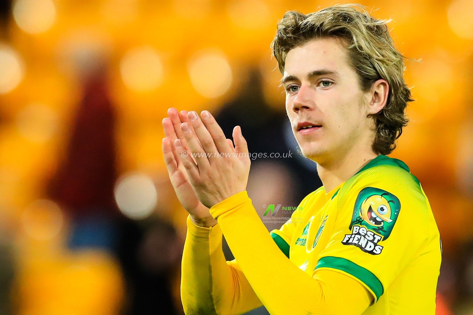 1st December 2019, Carrow Road, Norwich, England; Premier League, Norwich City v Arsenal : Man of the Match Todd Cantwell (14) of Norwich City applauds fans following the final whistle 


Credit: Georgie Kerr/News Images