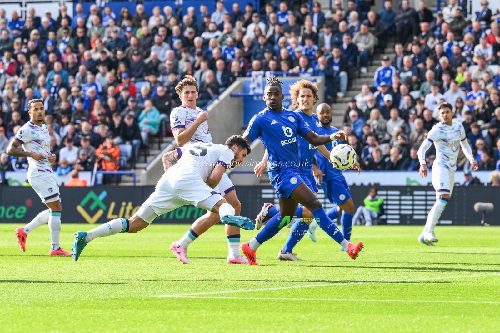 Marcos Senesi of Bournemouth heads on goal during the Premier League match Leicester City vs Bournemouth at King Power Stadium, Leicester, United Kingdom, 5th October 2024

(Photo by Craig Thomas/News Images)