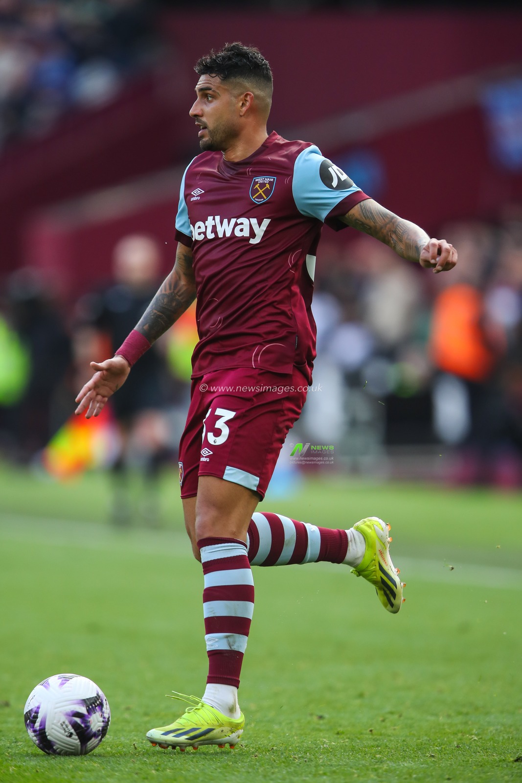 Emerson Palmieri of West Ham United in action during the Premier League match West Ham United vs Aston Villa at London Stadium, London, United Kingdom, 17th March 2024

(Photo by Gareth Evans/News Images)